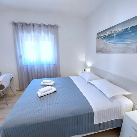 By Foot Apartment