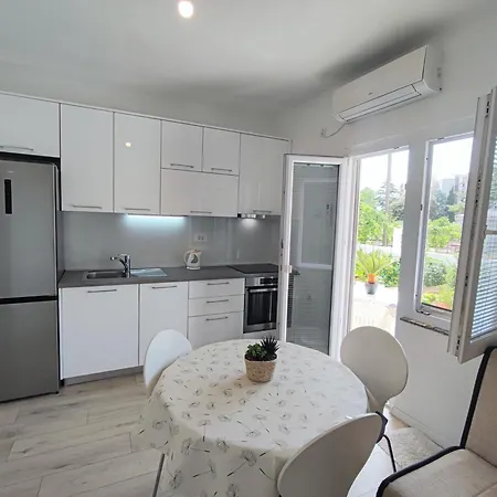 By Foot Apartment *